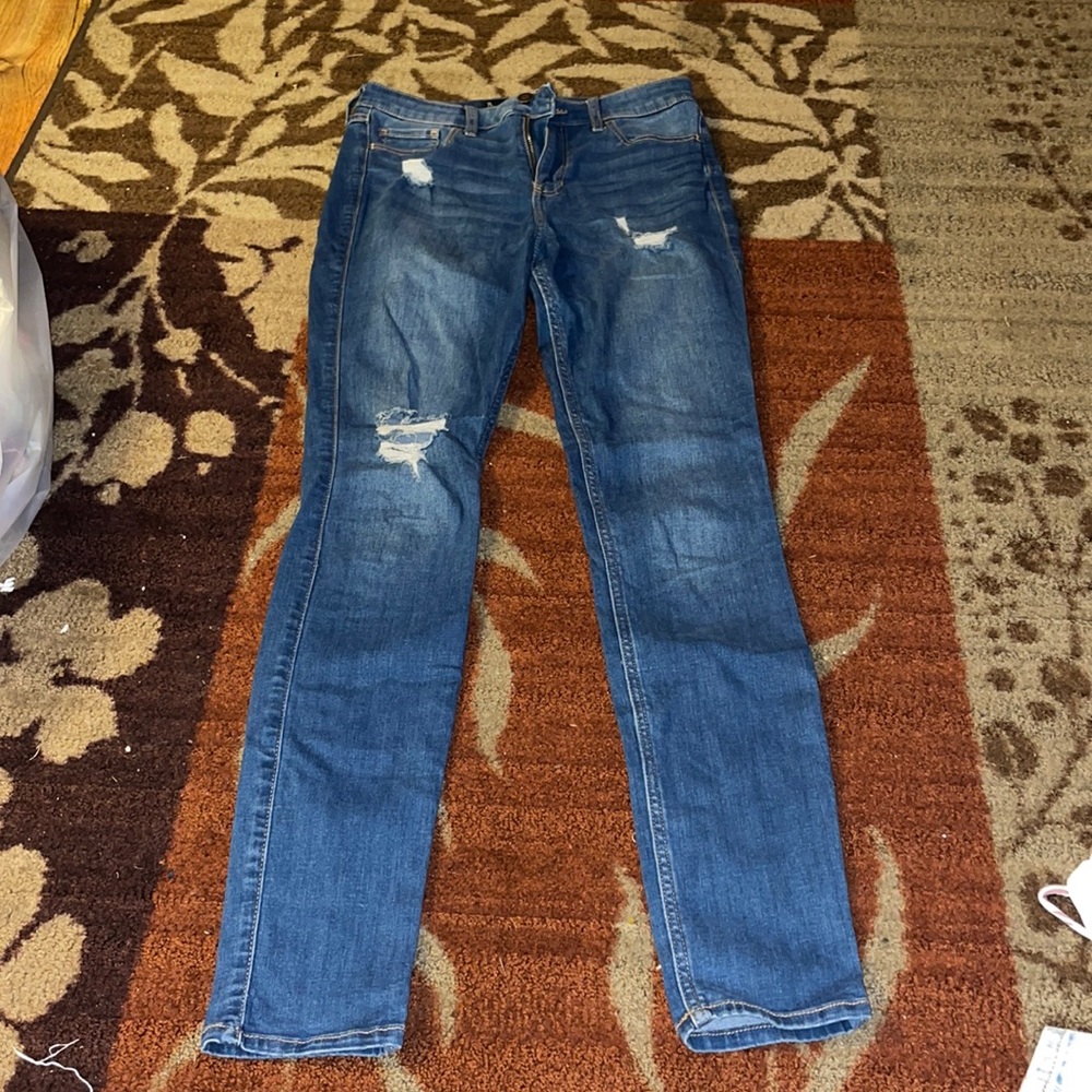New never worn Hollister skinny jeans